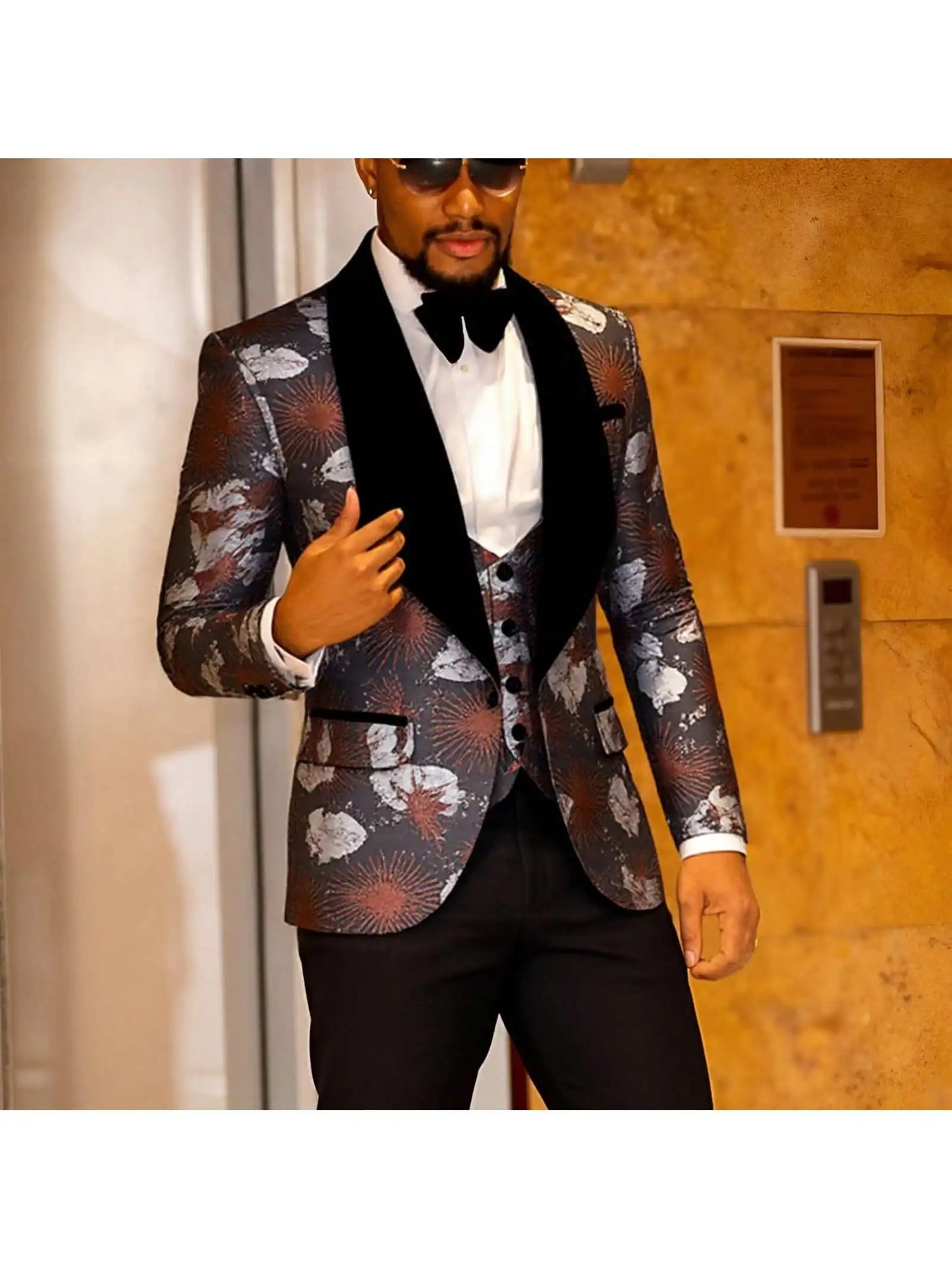 Men’s Suits Slim Fit 3 Piece One Button Tuxedo .