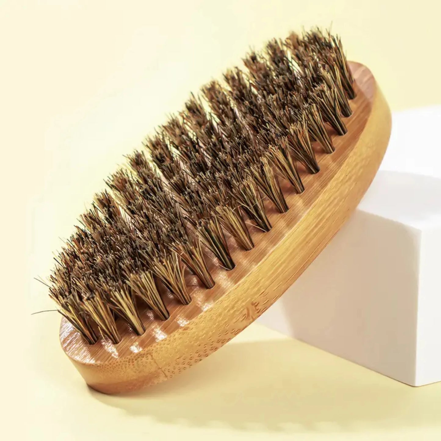 beard cleaning brush for men .