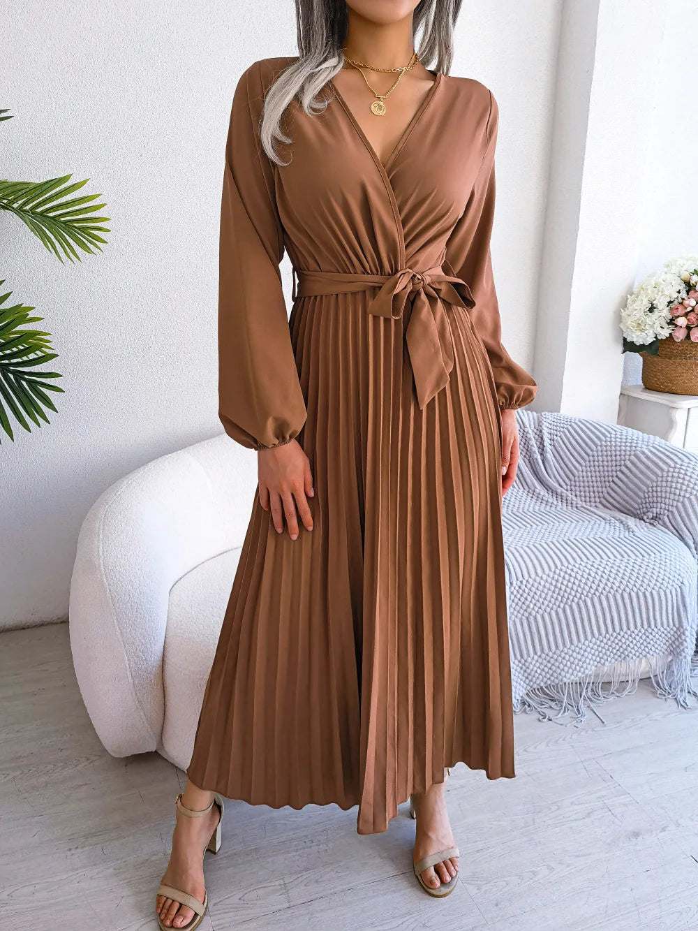 Women Elegant V Neck Long Sleeve Pleated Maxi Dress.