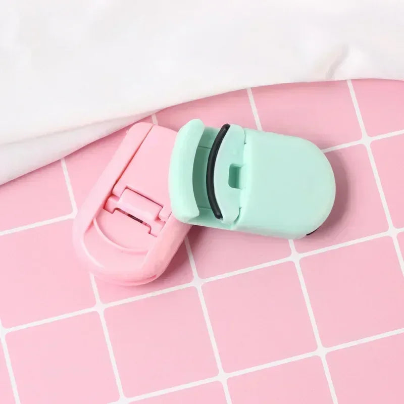 Mini Eyelash Curler Professional Multicolor Folding .